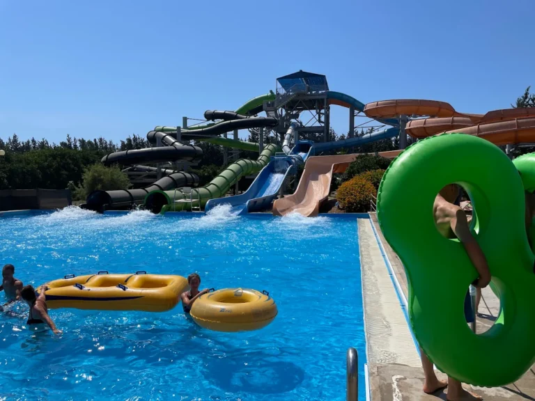 Fasouri Watermania Waterpark 1 768x576